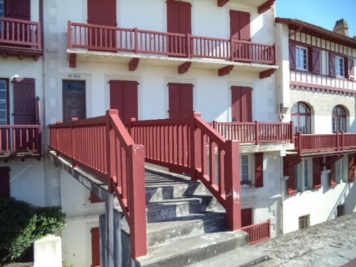 APPARTEMENT PROCHE GRANDE PLAGE en location vacances à ST JEAN DE LUZ VIEILLE VILLE