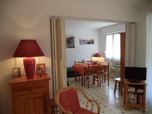 APPARTEMENT AVEC TERRASSE ET PARKING en location vacances à ST JEAN DE LUZ CENTRE