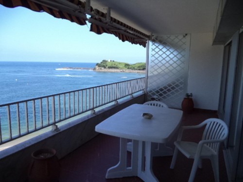 Bel appartement avec vue sur mer en location vacances à ST JEAN DE LUZ (grande plage)