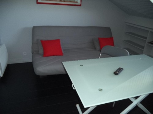 Confortable studette en location vacances à ST JEAN DE LUZ (URDAZURY)