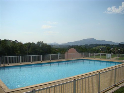 Maison dans complexe avec piscine en location vacances à ST JEAN DE LUZ (ACOTZ)