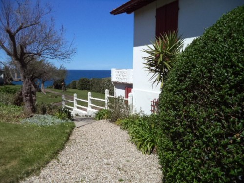 Appartement vue sur mer dans villa en location vacances à ST JEAN DE LUZ BORD DE MER