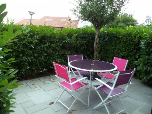 APPARTEMENT AVEC TERRASSE en location vacances à ST JEAN DE LUZ URDAZURY