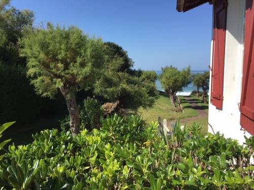 Appartement vue sur mer dans villa en location vacances à ST JEAN DE LUZ BORD DE MER