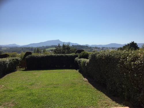 MAISON DANS COMPLEXE AVEC PISCINE en location vacances à ST JEAN DE LUZ (ACOTZ)