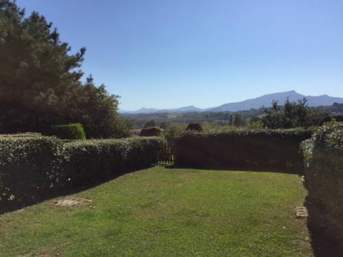 MAISON DANS COMPLEXE AVEC PISCINE en location vacances à ST JEAN DE LUZ (ACOTZ)