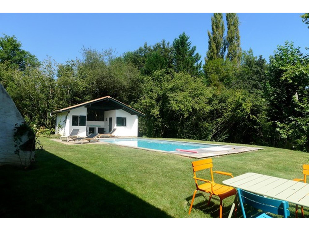 Belle maison avec piscine en location vacances à SARE