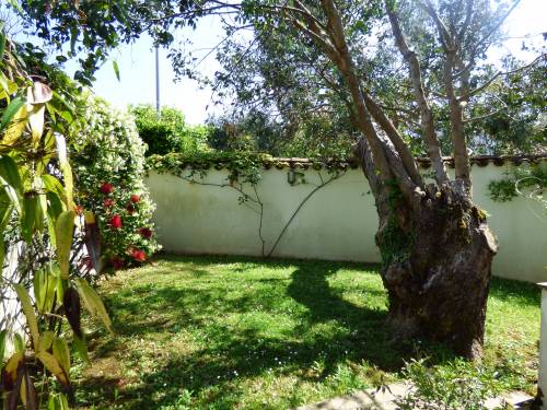 Pavillon individuel avec jardinet en location vacances à ST JEAN DE LUZ