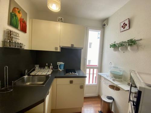 Bel appartement proche plage en location vacances à ST JEAN DE LUZ CENTRE