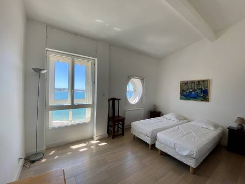 Magnifique appartement face à la baie en location vacances à ST JEAN DE LUZ PLAGE