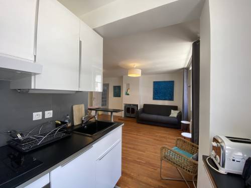 Bel appartement avec balcon en location vacances à ST JEAN DE LUZ CENTRE-VILLE