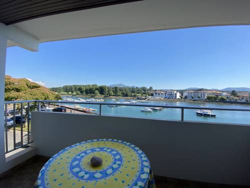 Appartement proche centre ville en location vacances à ST JEAN DE LUZ