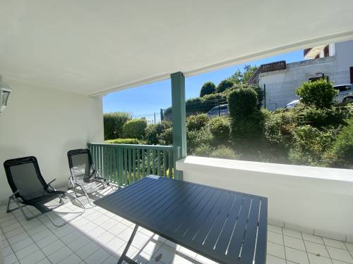 APPARTEMENT AVEC PISCINE en location vacances à Ciboure