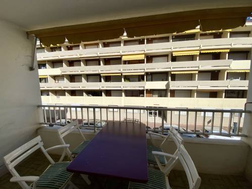 APPARTEMENT AVEC TERRASSE ET PARKING en location vacances à ST JEAN DE LUZ CENTRE