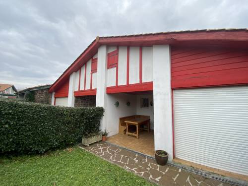 MAISON DANS COMPLEXE AVEC PISCINE en location vacances à ST JEAN DE LUZ (ACOTZ)