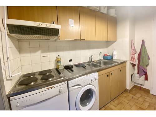 APPARTEMENT AVEC TERRASSE ET PARKING en location vacances à ST JEAN DE LUZ CENTRE