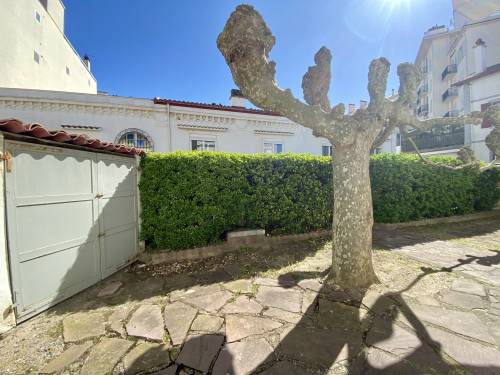 Appartement avec terrasse et parking en location vacances à ST JEAN DE LUZ PLAGE