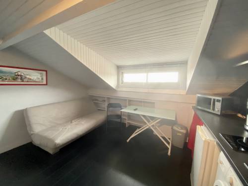 Confortable studette en location vacances à ST JEAN DE LUZ (URDAZURY)