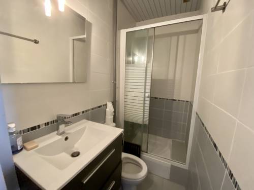 Confortable studette en location vacances à ST JEAN DE LUZ (URDAZURY)