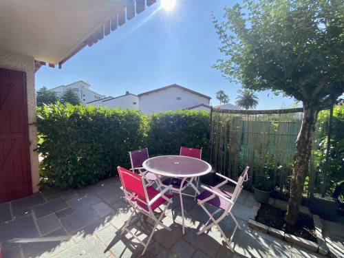 APPARTEMENT AVEC TERRASSE en location vacances à ST JEAN DE LUZ URDAZURY