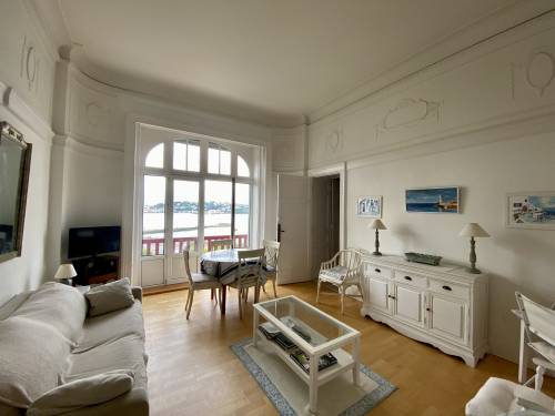 Bel appartement avec vue sur mer en location vacances à St Jean de Luz  (plage)