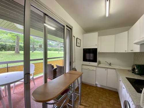 Agréable T1 avec terrasse en location vacances à ST JEAN DE LUZ (centre)