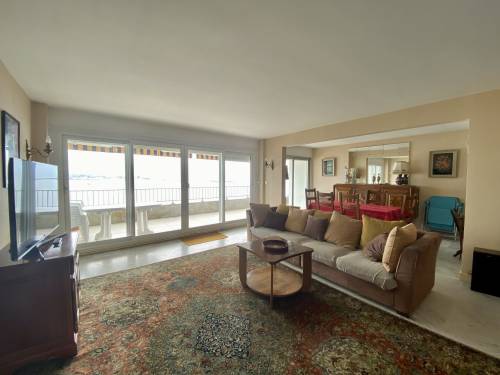 Bel appartement avec vue sur mer en location vacances à ST JEAN DE LUZ (grande plage)
