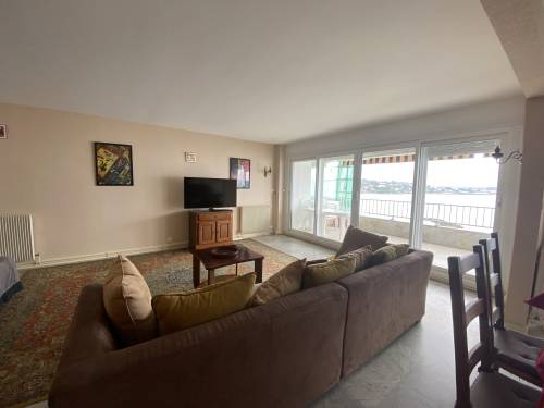 Bel appartement avec vue sur mer en location vacances à ST JEAN DE LUZ (grande plage)