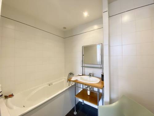 Très bel Appartement en location vacances à ST JEAN DE LUZ COEUR DE VILLE