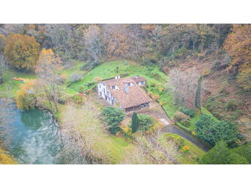 Maison à vendre en location vacances à Saint Pée sur Nivelle
