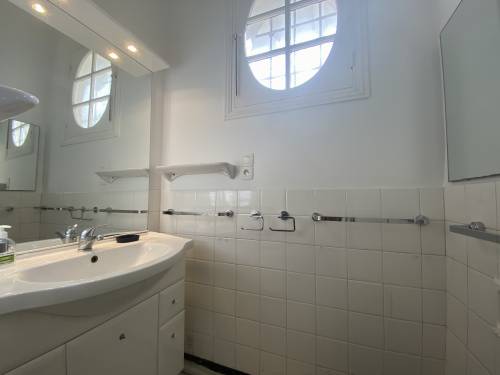 Appartement avec terrasse et parking en location vacances à ST JEAN DE LUZ PLAGE