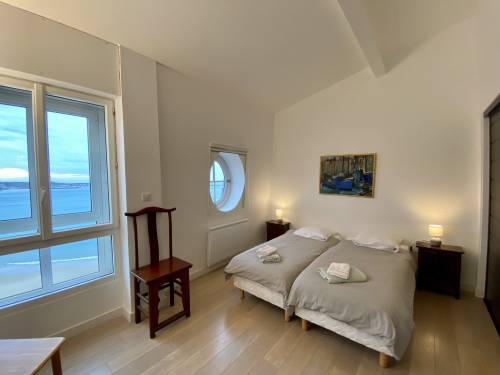 Magnifique appartement face à la baie en location vacances à ST JEAN DE LUZ PLAGE