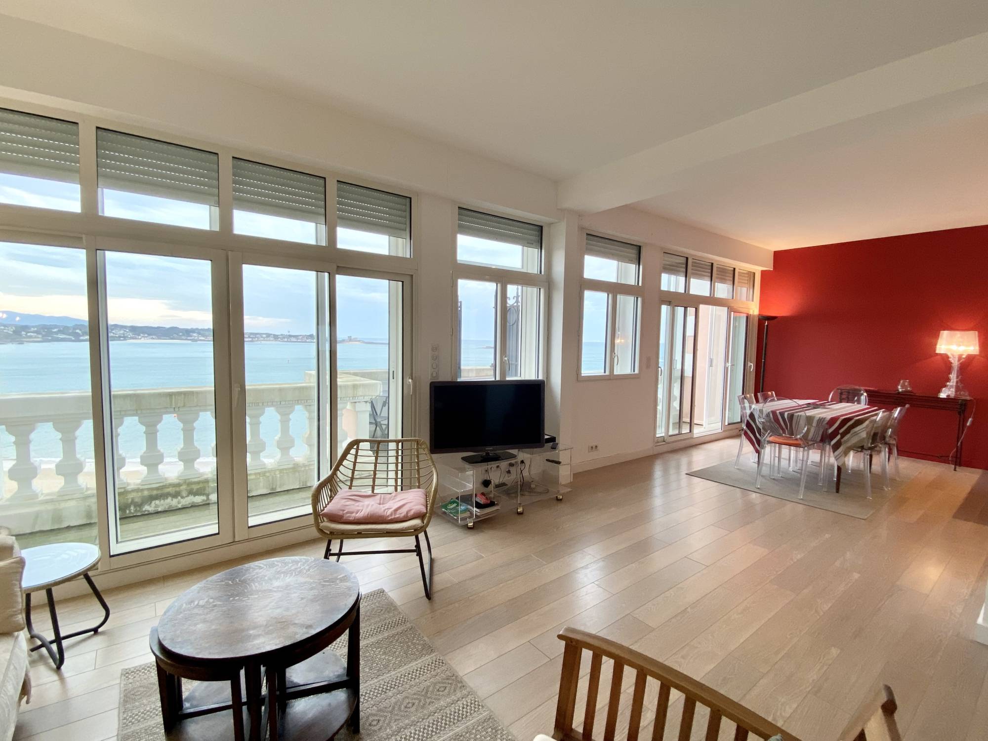 Magnifique appartement face à la baie