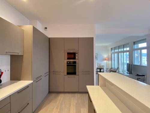 Magnifique appartement face à la baie en location vacances à ST JEAN DE LUZ PLAGE
