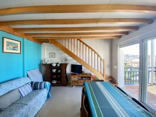 Bel appartement en duplex dans résidence avec piscine en location vacances à St Jean de Luz (centre)