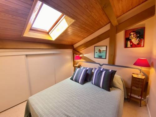Bel appartement en duplex dans résidence avec piscine en location vacances à St Jean de Luz (centre)
