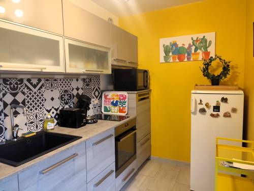 STUDIO AVEC TERRASSE ET PARKING en location vacances à ST JEAN DE LUZ PROCHE CENTRE