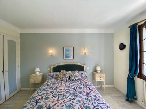 Belle maison avec jardin en location vacances à 