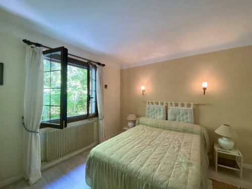Belle maison avec jardin en location vacances à 