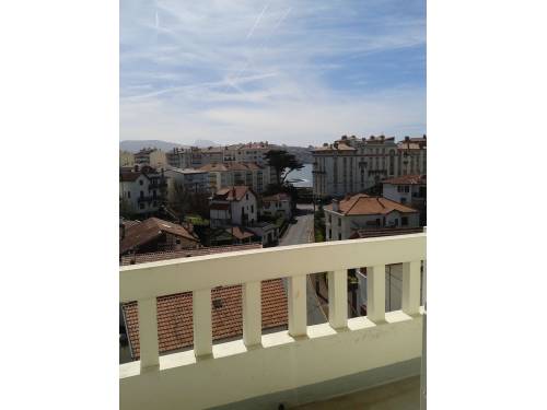 Appartement aperçu mer et montagnes en location vacances à Saint Jean de Luz