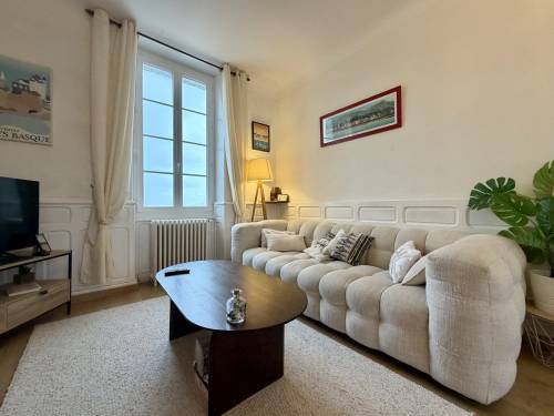 Appartement vue sur mer dans villa