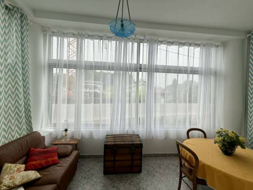 Bel appartement spacieux avec terrasse en location vacances à Quartier du Lac 
