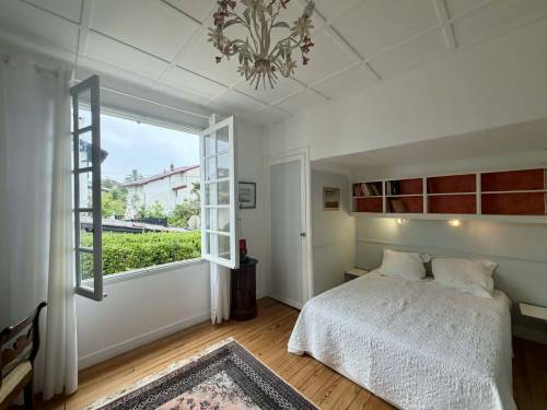 Bel appartement spacieux avec terrasse en location vacances à Quartier du Lac 