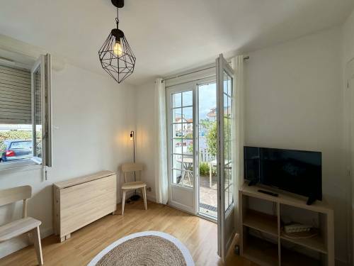 Appartement avec parking et terrasse, proche plage de Socoa en location vacances à Socoa 