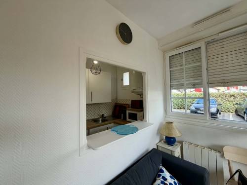 Appartement avec parking et terrasse, proche plage de Socoa en location vacances à Socoa 