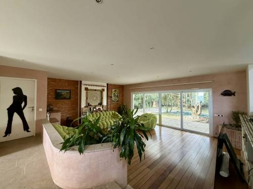 Belle villa avec piscine en location vacances à Urrugne 