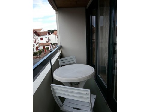 Appartement avec parking privé en location vacances à ST JEAN DE LUZ (quartier Urdazury)